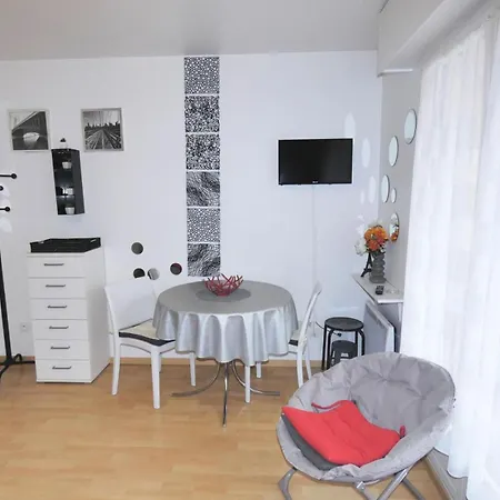 Le Saint Charles A - Agreable Et Moderne A 50m Des Thermes Chevalley ! Mae-7444
